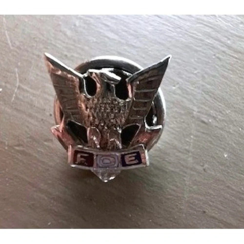 Fraternal Order of‎ Eagles FOE Lapel Pin Silver Eagle Enamel Screwback Vintage